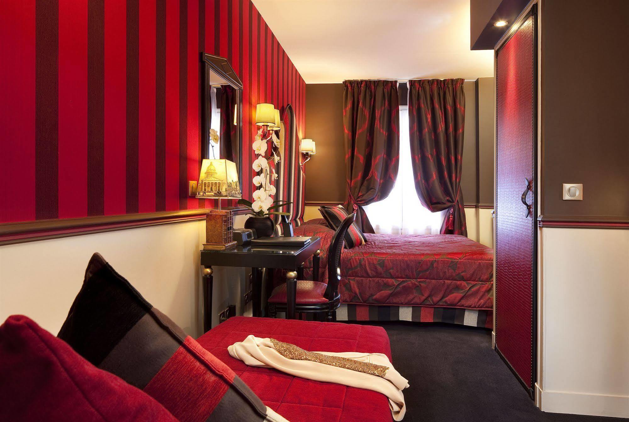 Hotel Riviera Elysees Париж Экстерьер фото